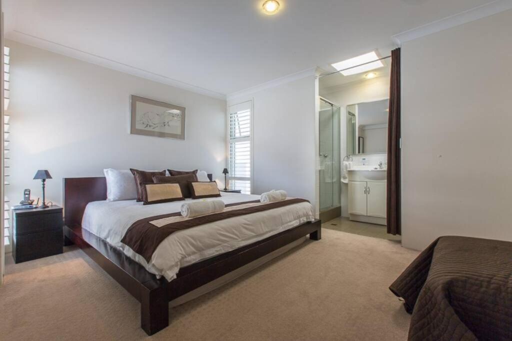 Beach View Apartment In Cottesloe 퍼스 외부 사진